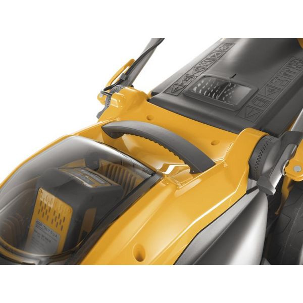 Газонокосилка аккумуляторная Stiga SLM 4048 AE
