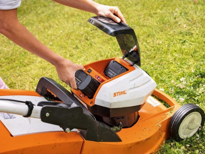 Газонокосилка аккумуляторная Stihl RМА 443.0 C SET (AP 200, AL 101) в Екатеринбурге