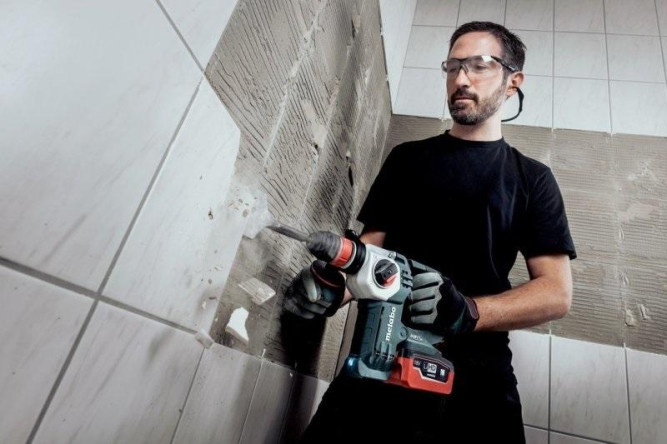 Аккумуляторный перфоратор Metabo KHA 18 LTX BL 24 Quick Set ISA 600211910 в Екатеринбурге