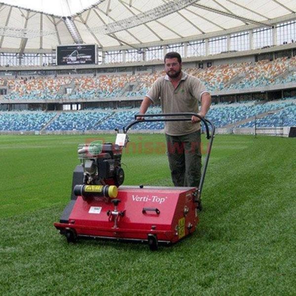 Машина самоходная для чистки искусственного газона Redexim Verti-Top WB в Екатеринбурге