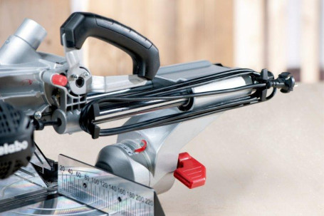 Торцовочная пила Metabo KGS 216 M 619260000 в Екатеринбурге