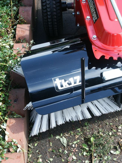 Подметально-уборочная машина TIELBUERGER TK17 (двигатель Briggs&amp;amp;Stratton 575 EX ) в Екатеринбурге
