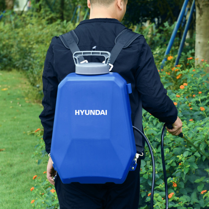 Опрыскиватель аккумуляторный HYUNDAI HYSP 1612 в Екатеринбурге