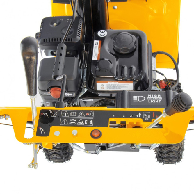 Бензиновая снегоуборочная машина DENZEL SB 650 E в Екатеринбурге