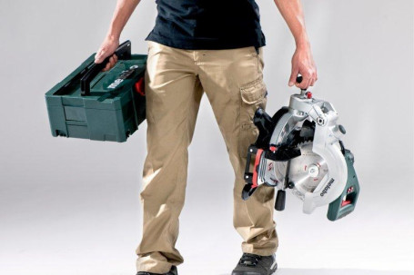 Торцовочная пила  Metabo KS 216 M Lasercut 619216000 в Екатеринбурге