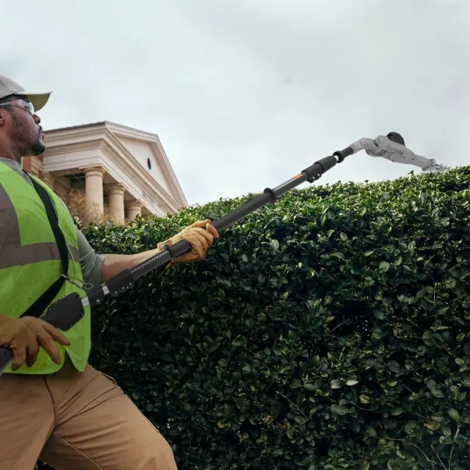 Кусторез штанговый телескопический аккумуляторный Greenworks PH662T, 82V в Екатеринбурге