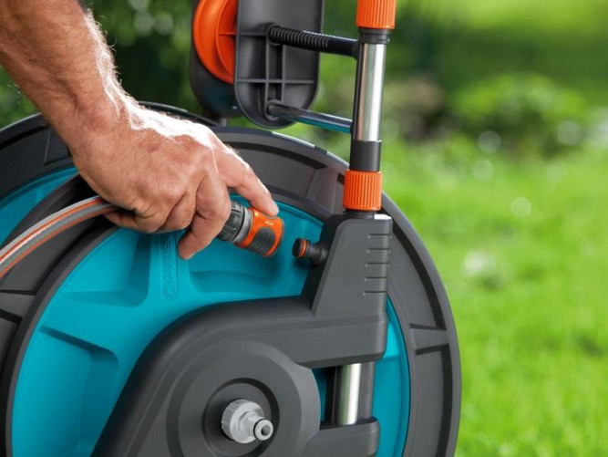 Тележка для шланга 100 HG Classic GARDENAGARDENA 08006-20.000.00 в Екатеринбурге