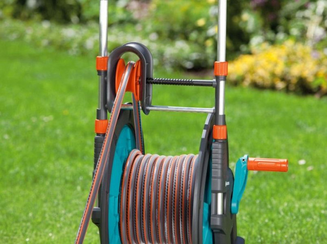 Тележка для шланга 100 HG Classic GARDENAGARDENA 08006-20.000.00 в Екатеринбурге