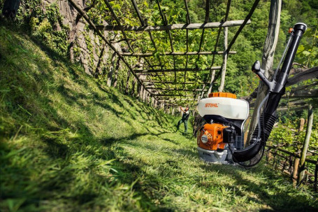 Опрыскиватель STIHL SR 200 D 42410112603 в Екатеринбурге