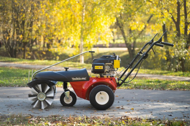 Подметально-уборочная машина TIELBUERGER TK38 (двигатель Honda GCV160) в Екатеринбурге