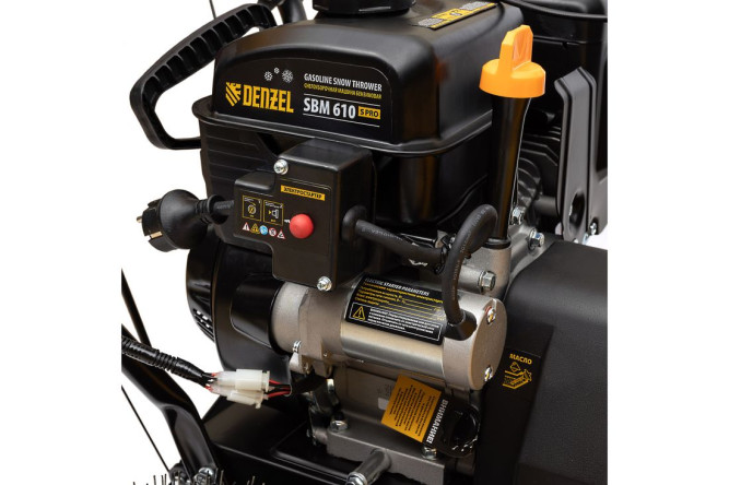 Бензиновая снегоуборочная машина DENZEL SBM 610S PRO в Екатеринбурге