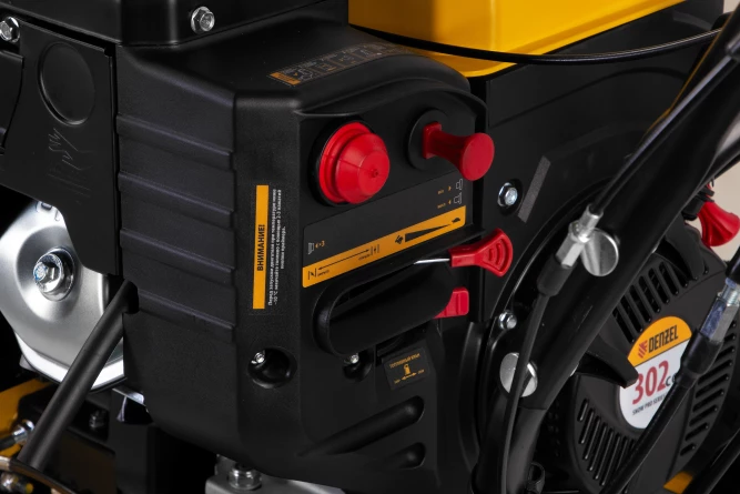 Бензиновая снегоуборочная машина DENZEL SBL 711D PRO в Екатеринбурге