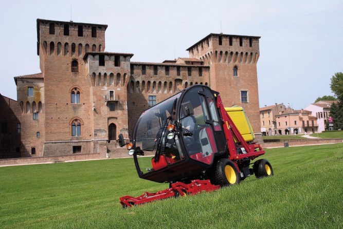 Многофункциональная машина Gianni Ferrari Turbo 4T Cruiser 44 л.с. в Екатеринбурге