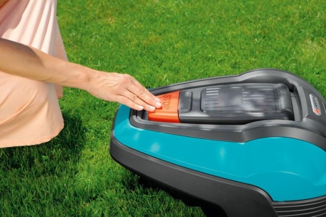 Газонокосилка-робот GARDENA R50Li 04077 в Екатеринбурге