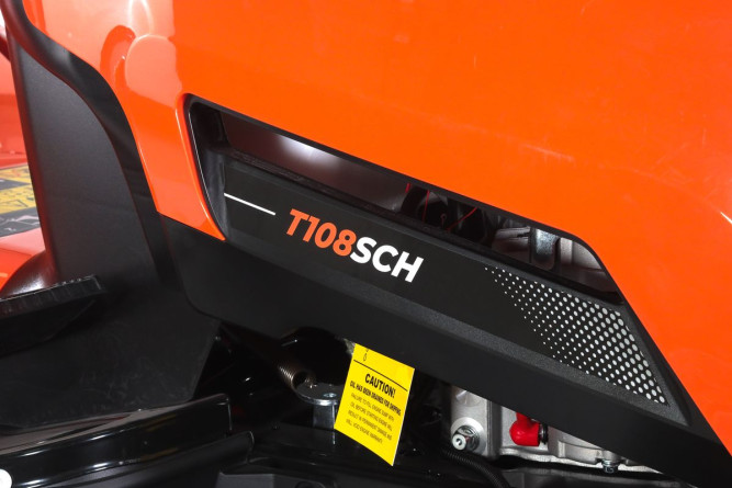 Садовый трактор YARD FOX T 108SCH в Екатеринбурге