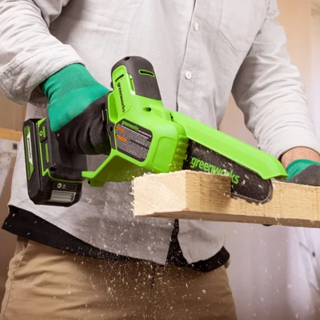 Цепная мини пила аккумуляторная Greenworks GD24CSMNX, 24V, 15см, бесщеточная, c 1хАКБ 4Ач и ЗУ в Екатеринбурге