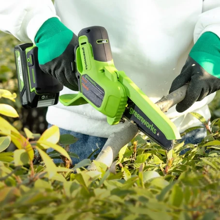 Цепная мини пила аккумуляторная Greenworks GD24CSMNX, 24V, 15см, бесщеточная, c 1хАКБ 4Ач и ЗУ в Екатеринбурге