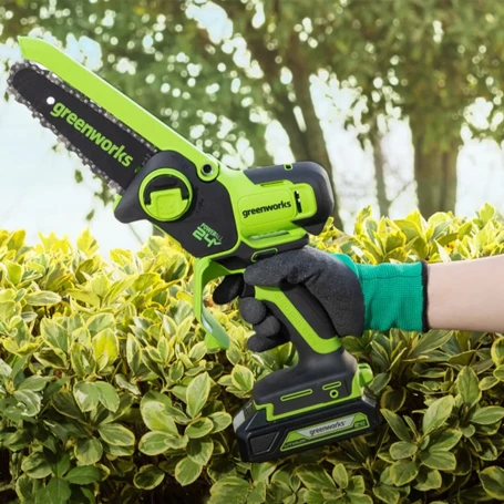 Цепная мини пила аккумуляторная Greenworks GD24CSMNX, 24V, 15см, бесщеточная, c 1хАКБ 4Ач и ЗУ в Екатеринбурге