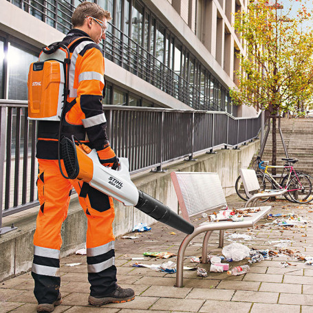Воздуходувка аккумуляторная STIHL BGA 100 с AR 3000 и AL 500 в Екатеринбурге