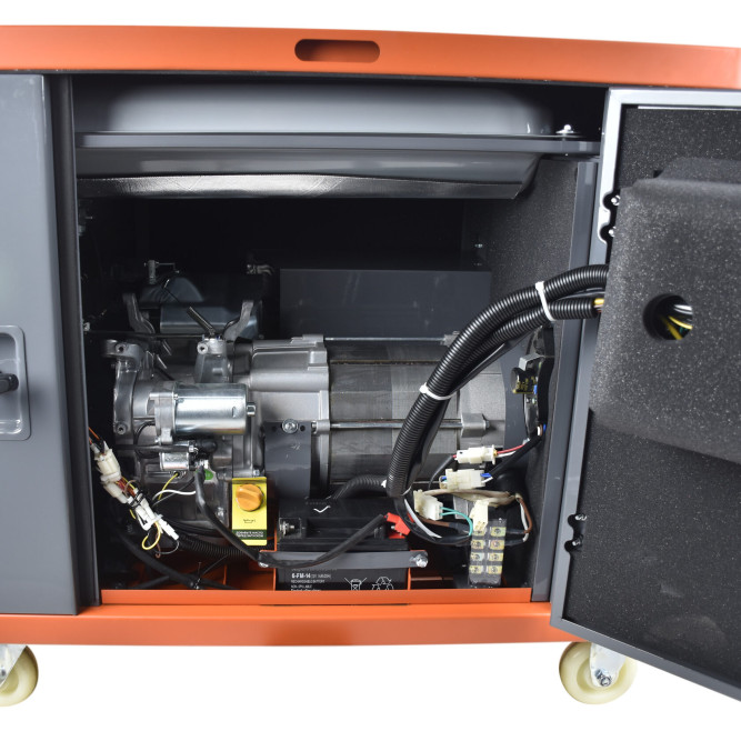 Бензогенератор в шумозащитном кожухе EVOline QB 9000 E в Екатеринбурге