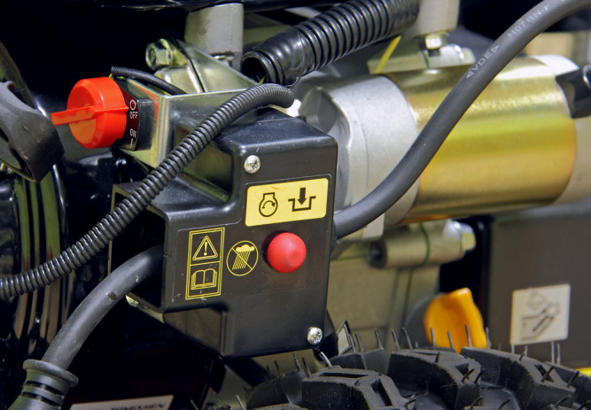 Снегоуборщик бензиновый Carver ST-650EL  в Екатеринбурге