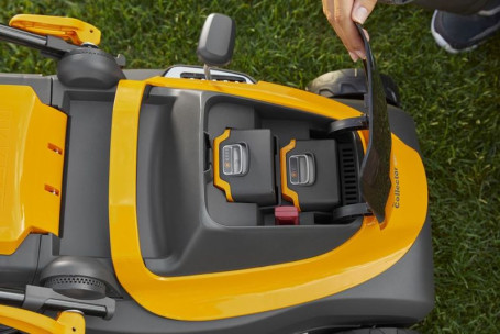 Аккумуляторная газонокосилка Stiga COLLECTOR 136 AE с акк. и ЗУ