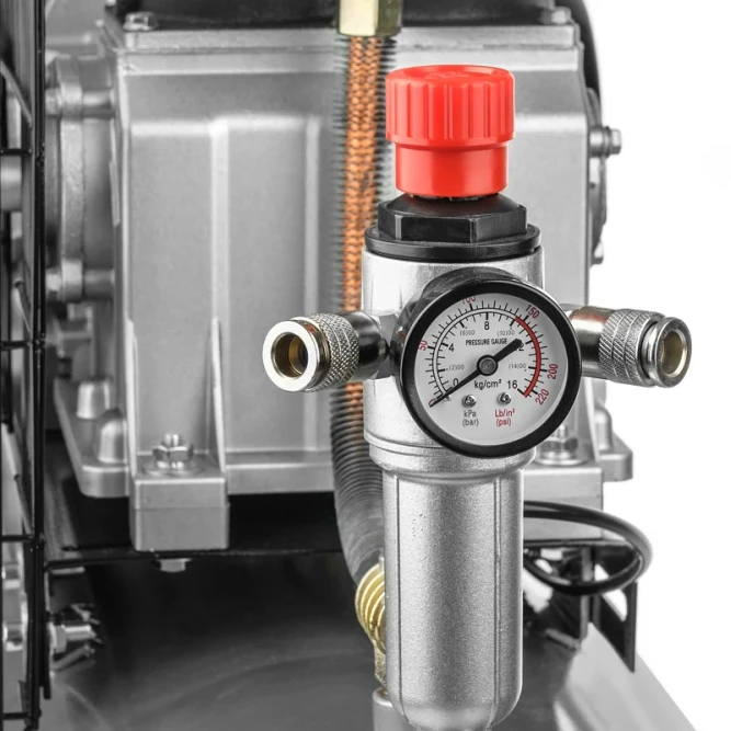 Компрессор масляный HYUNDAI HYC 40200-3BD в Екатеринбурге