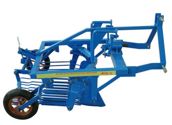 Картофелекопатель навесной MasterYard 4UD-1