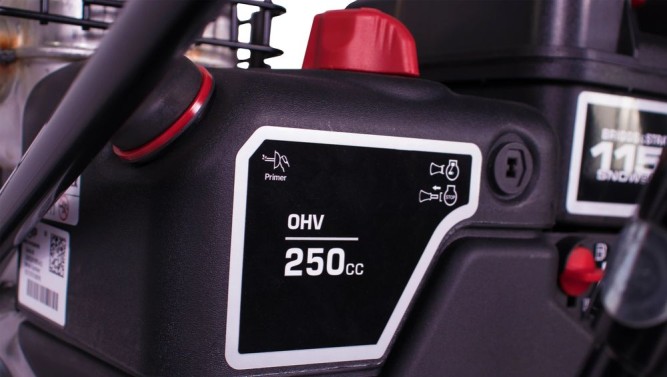 Снегоуборщик Champion ST861BS в Екатеринбурге