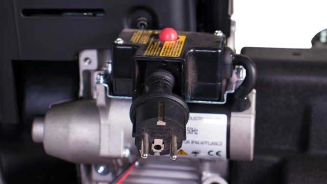 Снегоуборщик Champion ST861BS в Екатеринбурге