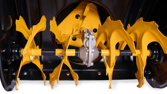 Снегоуборщик Champion ST861BS в Екатеринбурге