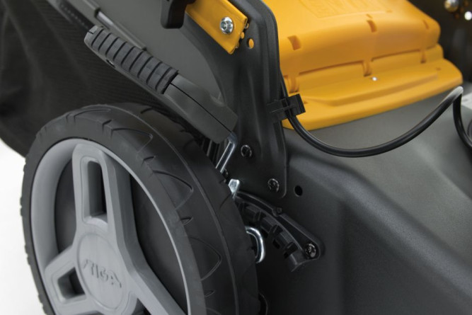 Аккумуляторная газонокосилка Stiga COLLECTOR 548 AE с акк. и ЗУ