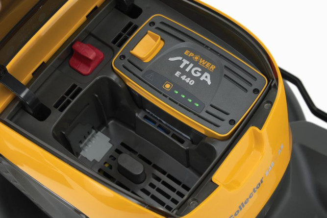 Аккумуляторная газонокосилка Stiga COLLECTOR 548 AE с акк. и ЗУ