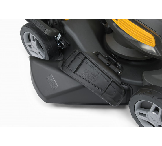 Аккумуляторная газонокосилка Stiga COMBI 743 Q AE с акк. и ЗУ