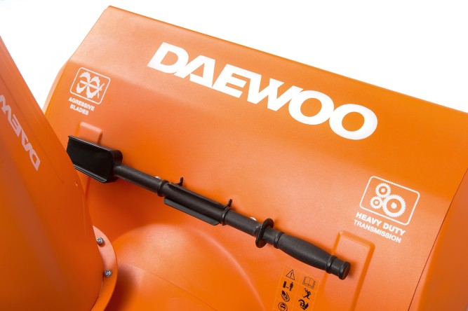 Снегоуборщик бензиновый Daewoo DAST 1590 в Екатеринбурге