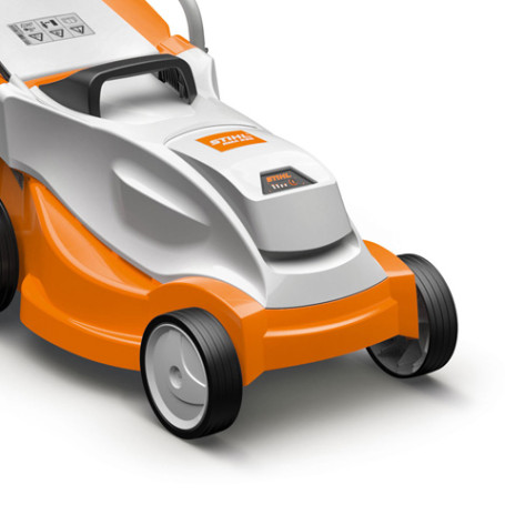 Аккумуляторная газонокосилка Stihl RMA 235 c AK 30 и AL 101 в Екатеринбурге