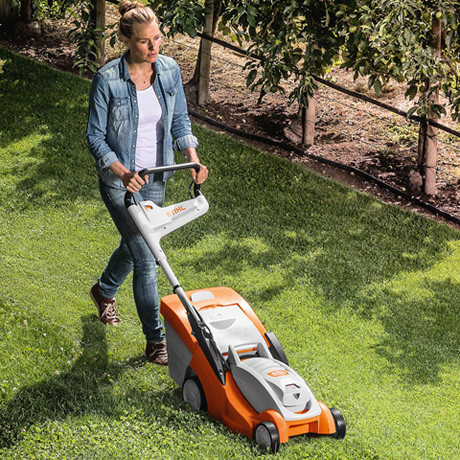 Аккумуляторная газонокосилка Stihl RMA 339 C без аккумулятора и зарядного устройства в Екатеринбурге