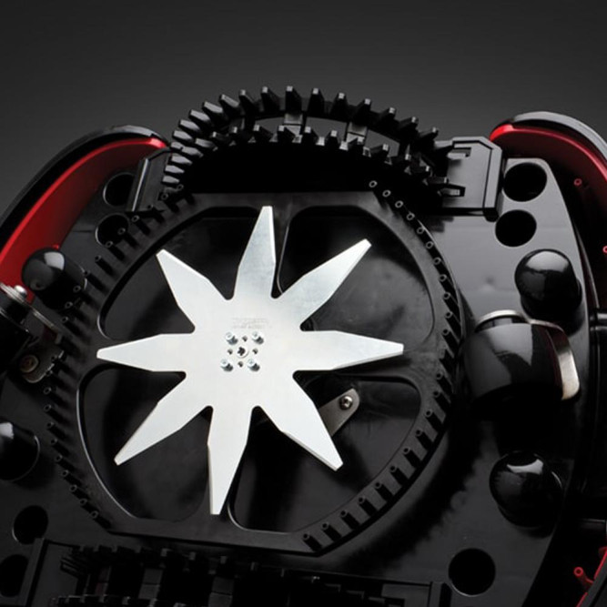 Газонокосилка-робот Caiman AMBROGIO L75 EVOLUTION PLUS в Екатеринбурге