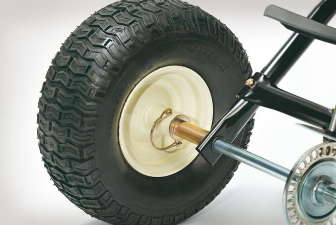 Разбрасыватель удобрений MTD прицепной, 45 кг в Екатеринбурге