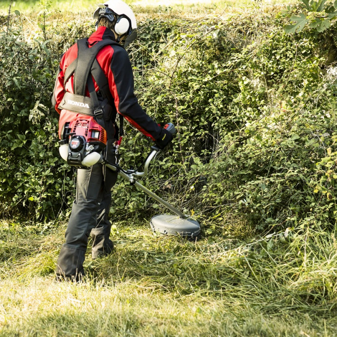 Триммер бензиновый Honda UMK 450 E UEET в Екатеринбурге