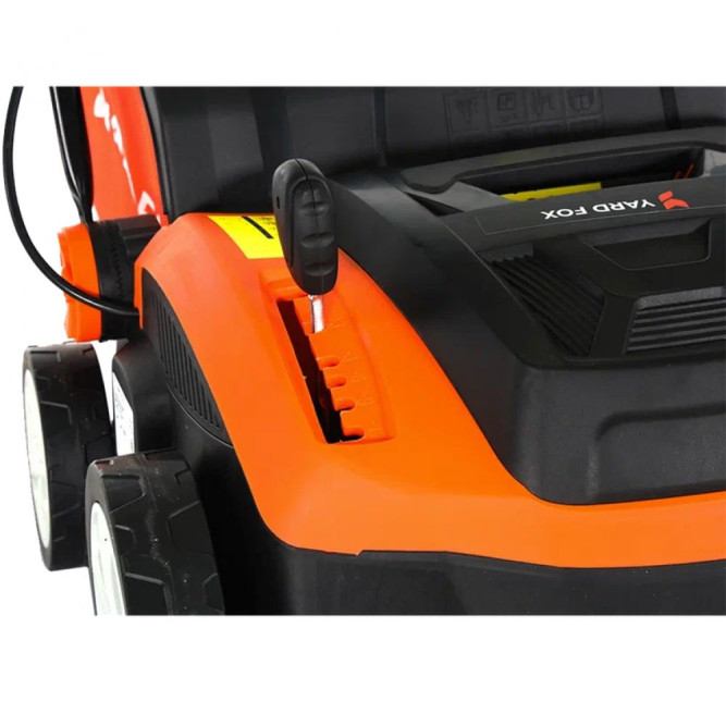 Вертикуттер электрический YARD FOX 36 VE в Екатеринбурге